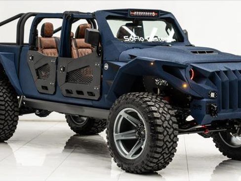 Used 2025 Jeep Gladiator Sport image 28