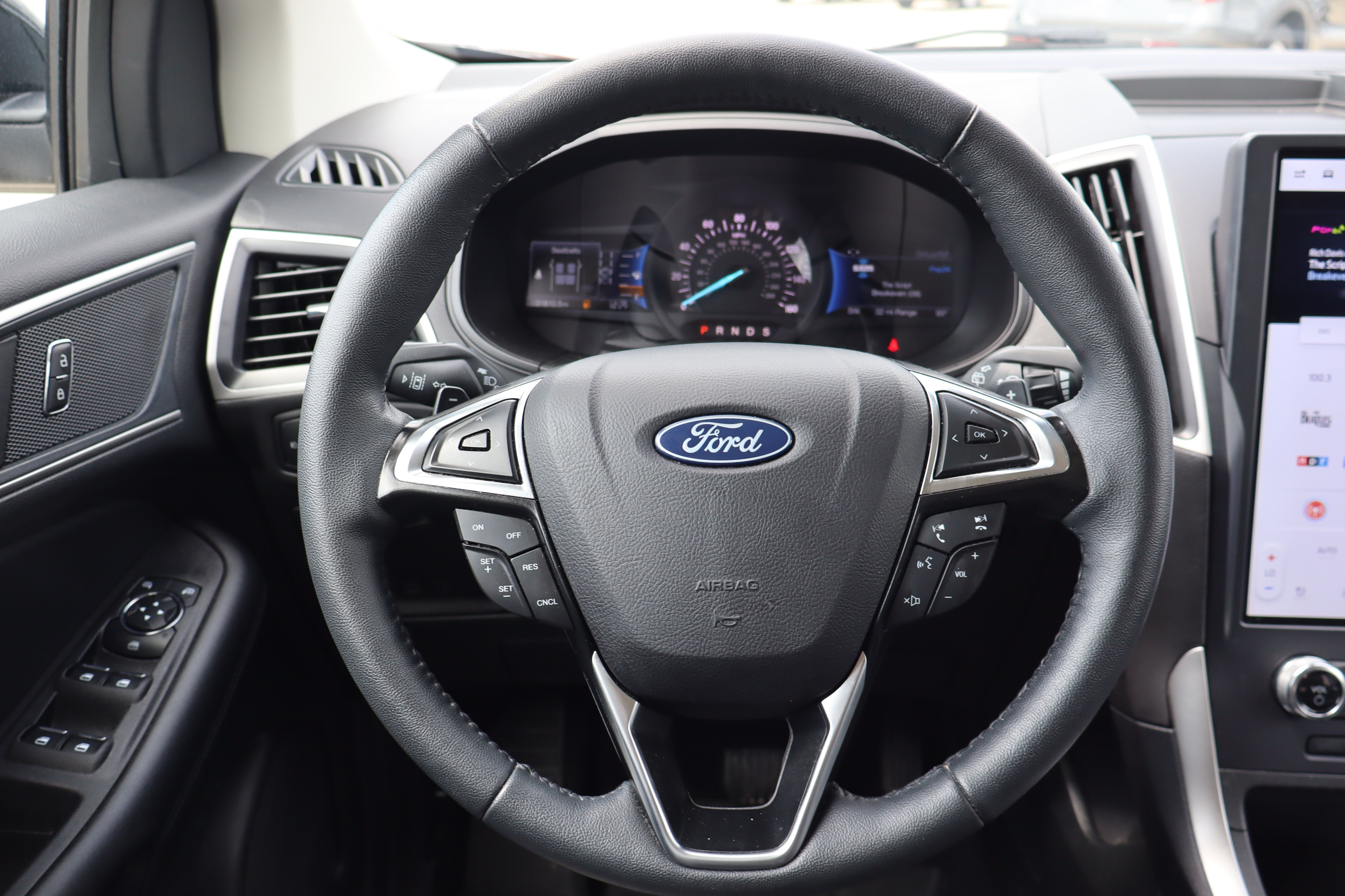 Used 2023 Ford Edge SEL w/ Convenience Package AWD/4WD image 15