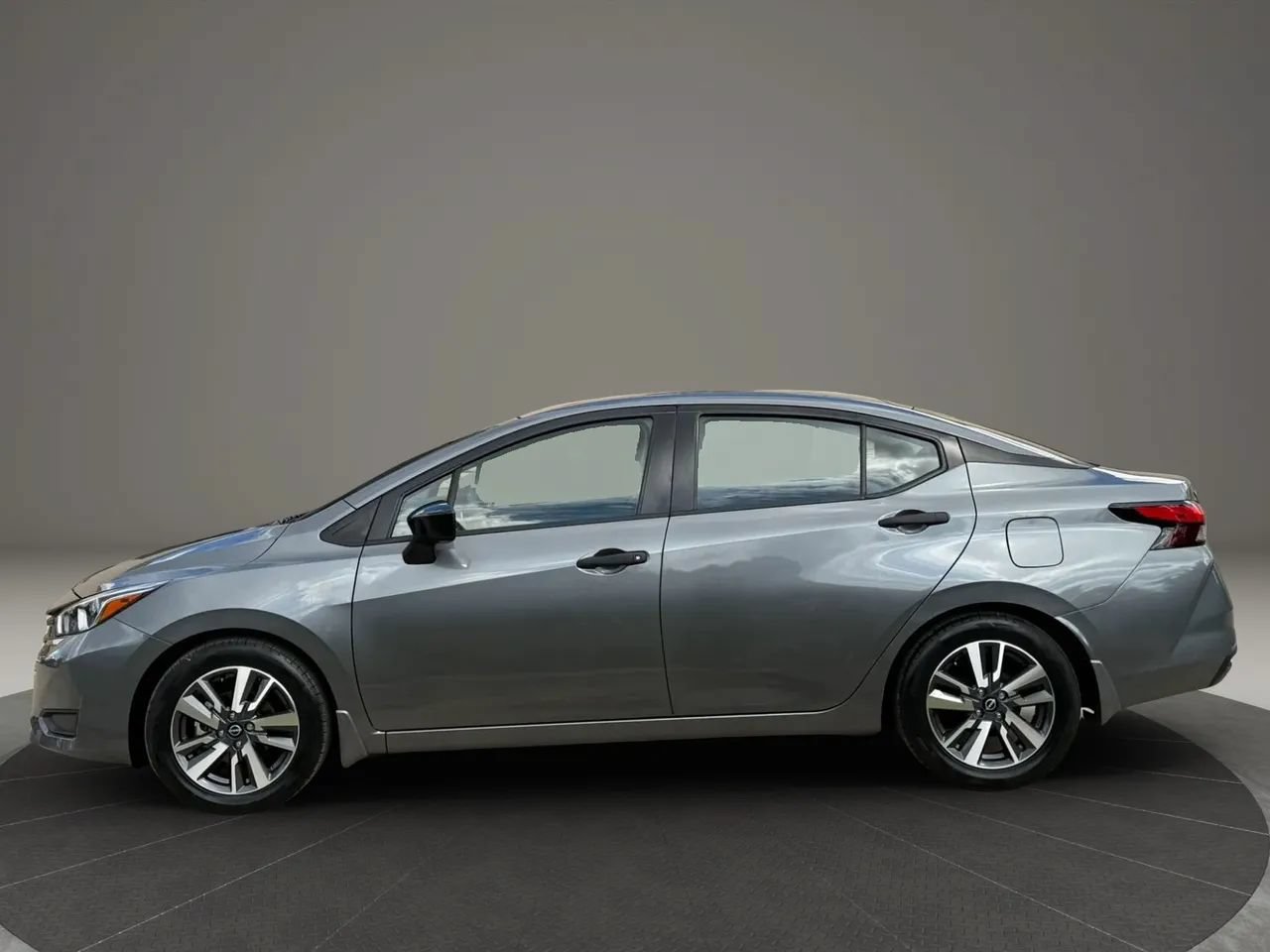 Used 2023 Nissan Versa S w/ S Plus Package FWD image 6