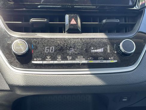 Used 2024 Toyota Corolla LE FWD image 31