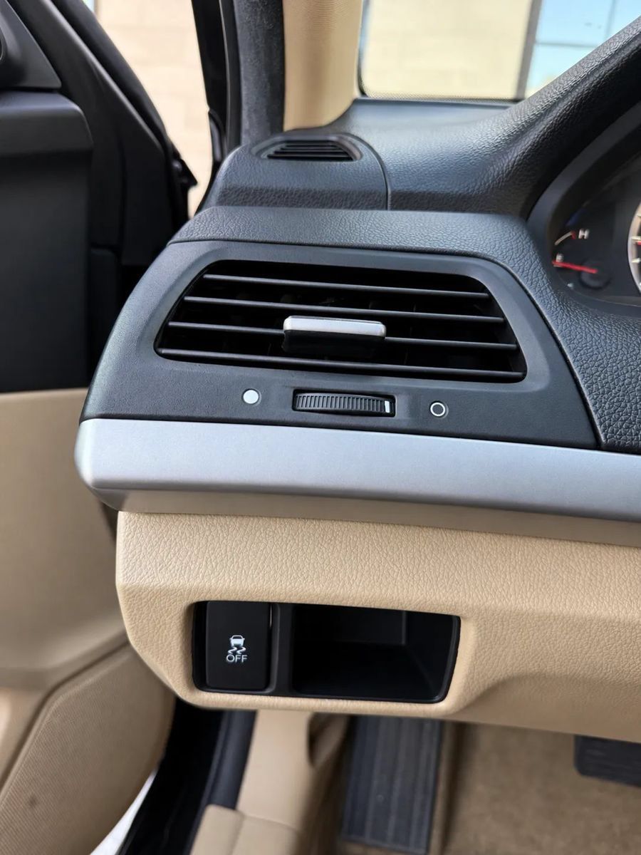 Used 2011 Honda Accord SE image 17