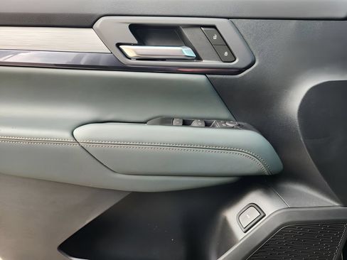 New 2026 GMC Terrain AT4 w/ Technology Package II AWD/4WD image 14