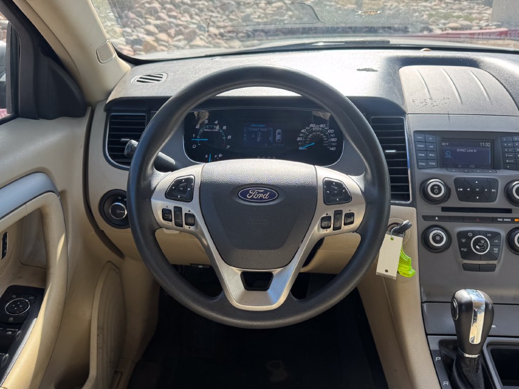 Used 2014 Ford Taurus SE FWD image 11