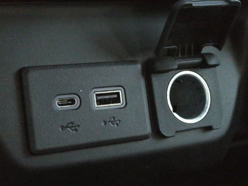 Used 2020 GMC Sierra 1500 SLT w/ SLT Premium Plus Package image 17