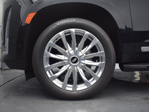Certified 2024 Cadillac Escalade Premium Luxury w/ Performance Package AWD/4WD image 8