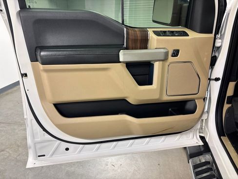 Used 2016 Ford F150 Lariat image 21