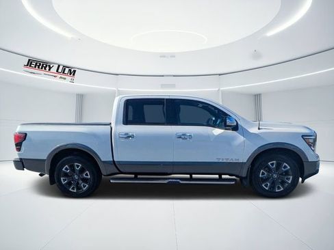 Used 2021 Nissan Titan Platinum Reserve RWD image 2