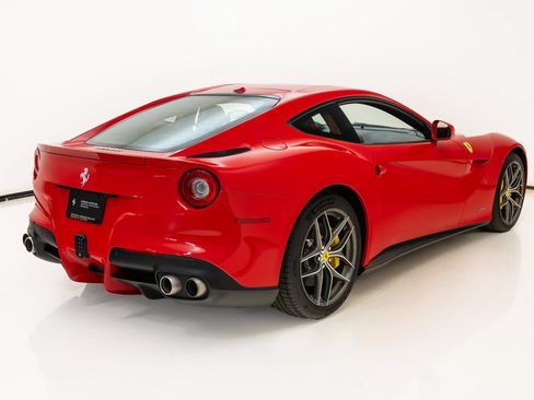 Certified 2015 Ferrari F12 Berlinetta RWD image 7
