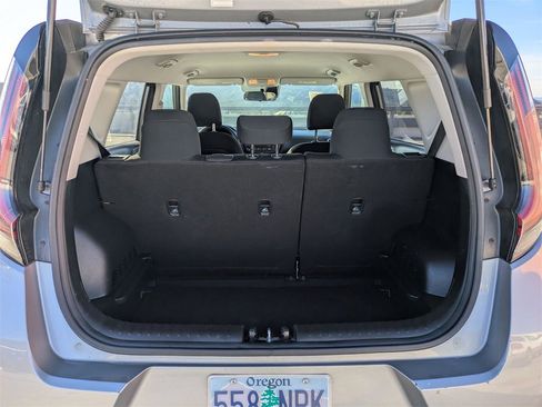 Used 2023 Kia Soul LX w/ Option Group 015 image 30