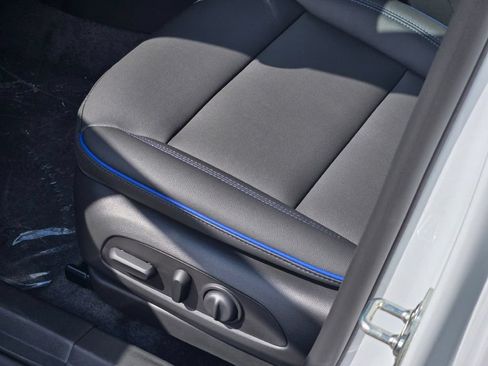 New 2026 Buick Envista Sport Touring w/ Convenience I Package FWD image 8