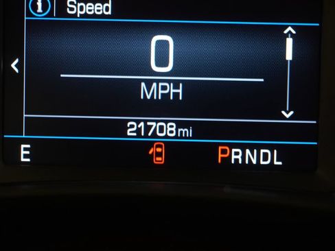 Used 2023 Chevrolet Equinox RS w/ LPO, Floor Liner Package FWD image 4
