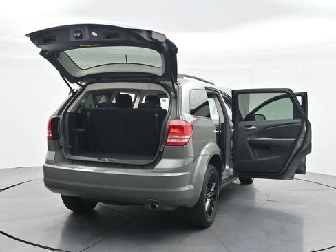 Used 2020 Dodge Journey SE w/ SE Popular Equipment Group image 36