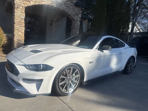 Used 2019 Ford Mustang GT w/ Equipment Group 301A image 2