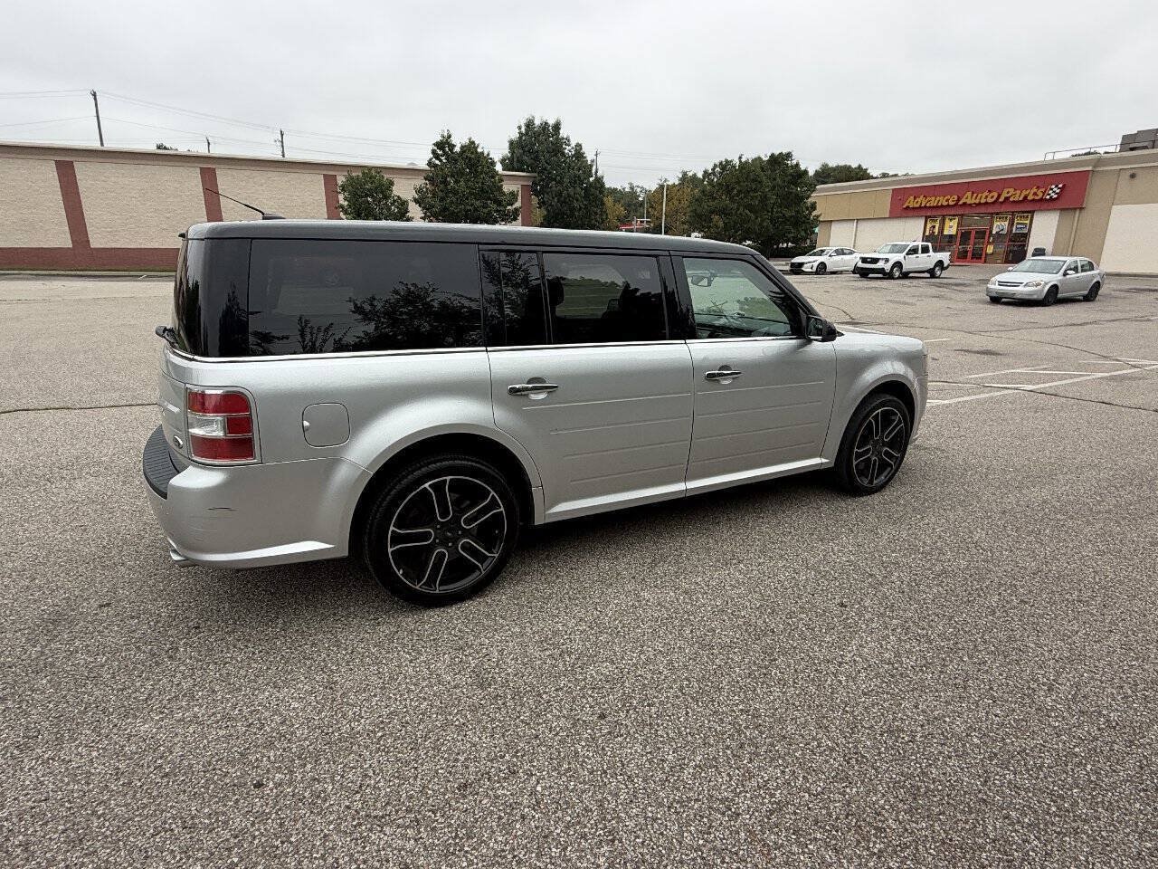 Used 2015 Ford Flex SEL w/ Equipment Group 202A FWD image 4