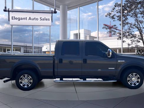 Used 2006 Ford F250 XLT image 5