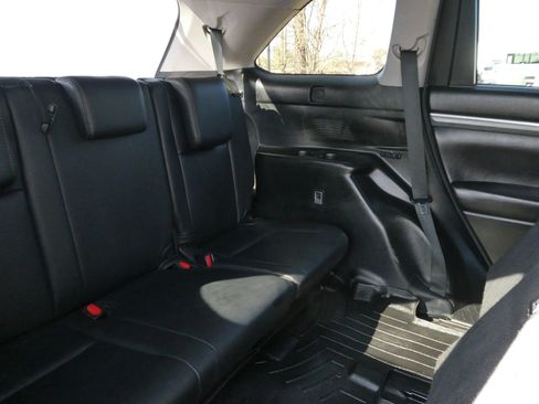 Used 2018 Toyota Highlander Limited image 34