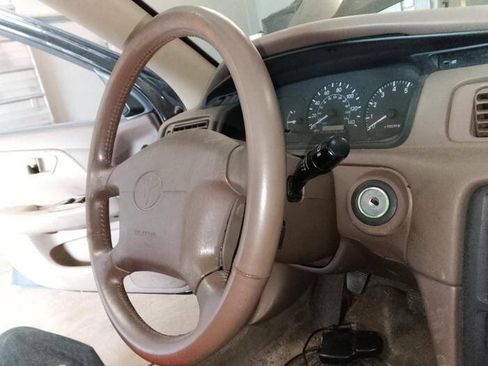Used 1999 Toyota Camry LE FWD image 34