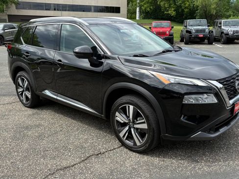 Used 2023 Nissan Rogue SL AWD/4WD image 10