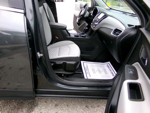 Used 2018 Chevrolet Equinox LT image 20