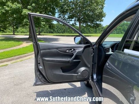 Used 2019 Nissan Rogue FWD image 13