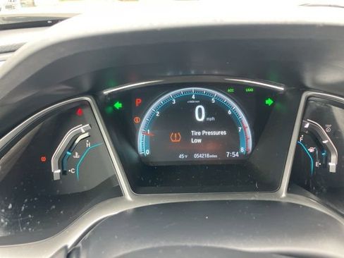 Used 2018 Honda Civic EX image 4