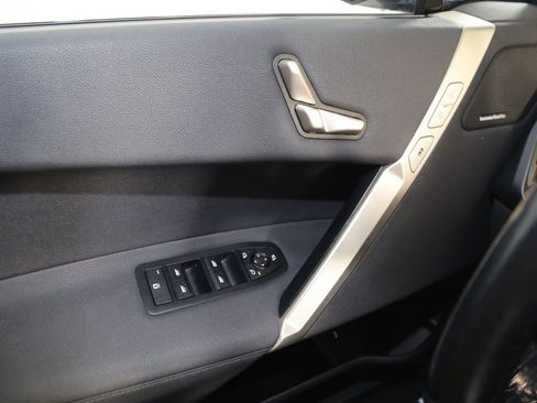 Used 2023 BMW iX xDrive50 w/ Sport Package AWD/4WD image 34