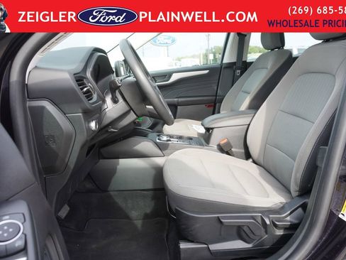 Used 2021 Ford Escape S image 16