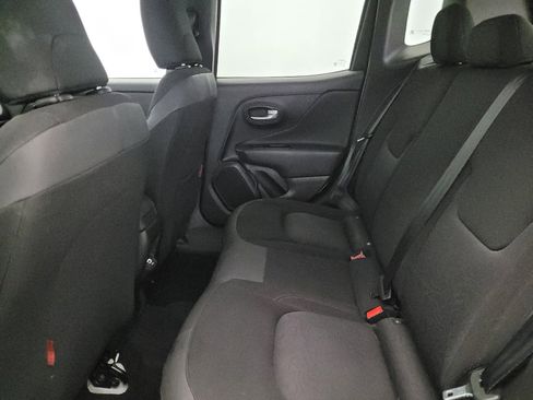 Used 2023 Jeep Renegade Trailhawk image 18