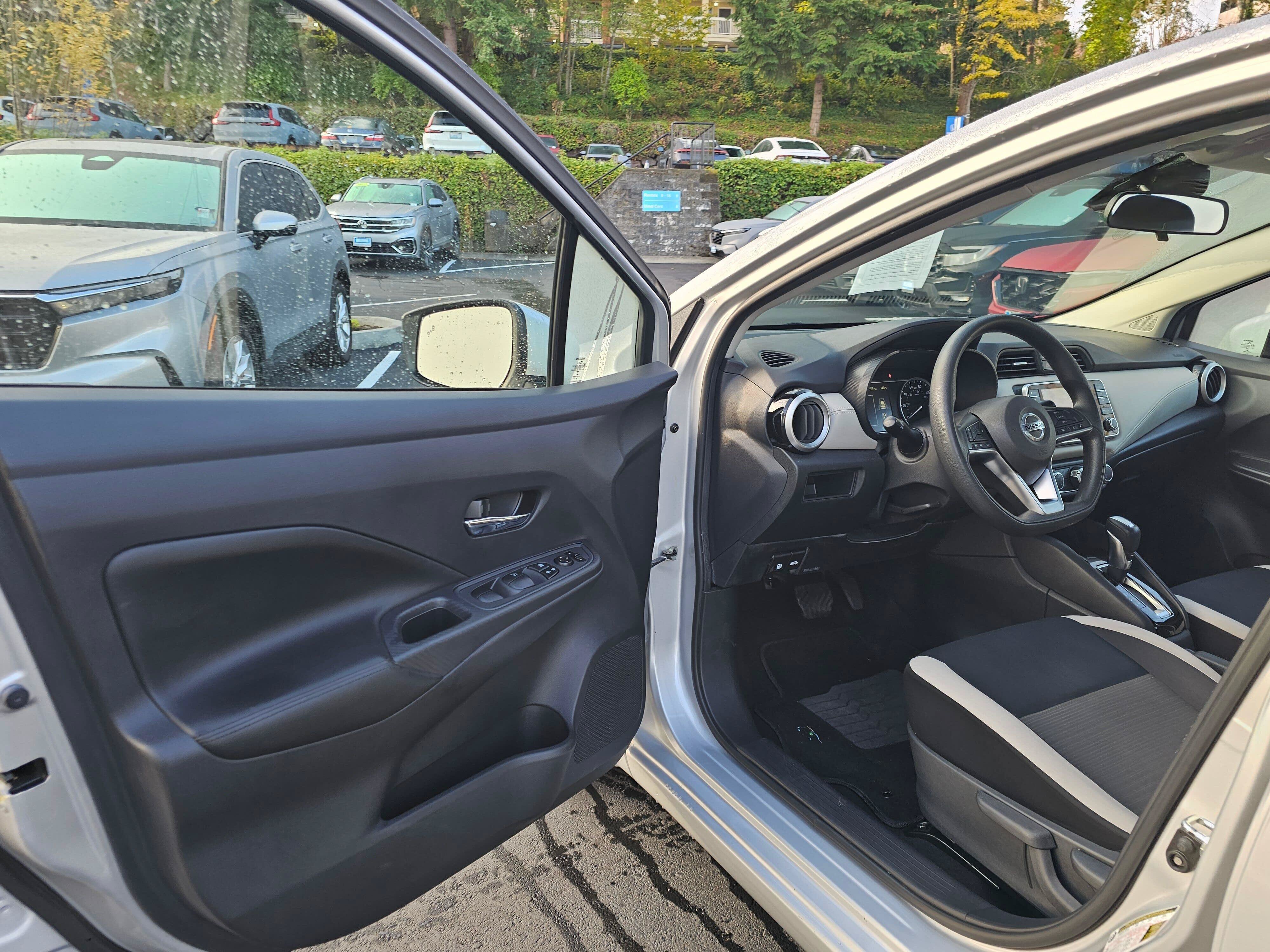 Used 2020 Nissan Versa SV FWD image 22