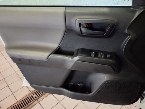 Used 2023 Toyota Tacoma SR RWD image 18
