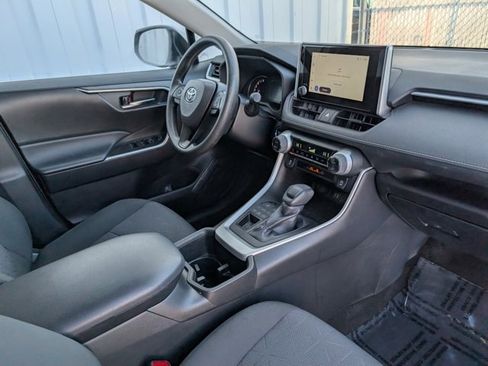 Used 2024 Toyota RAV4 XLE image 31