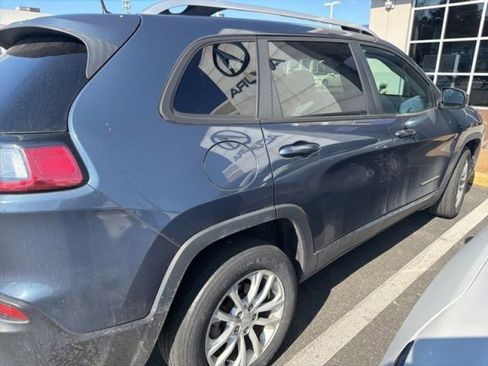 Used 2021 Jeep Cherokee Latitude w/ Mopar Interior Package image 8