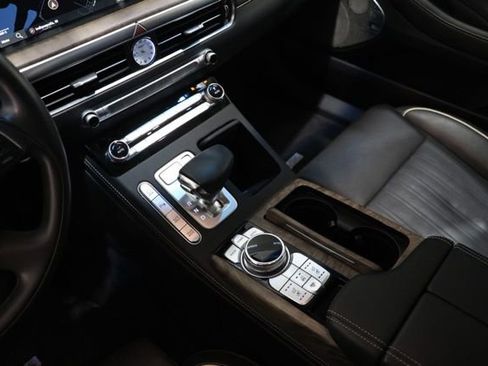 Used 2021 Genesis G90 3.3T Premium RWD image 33