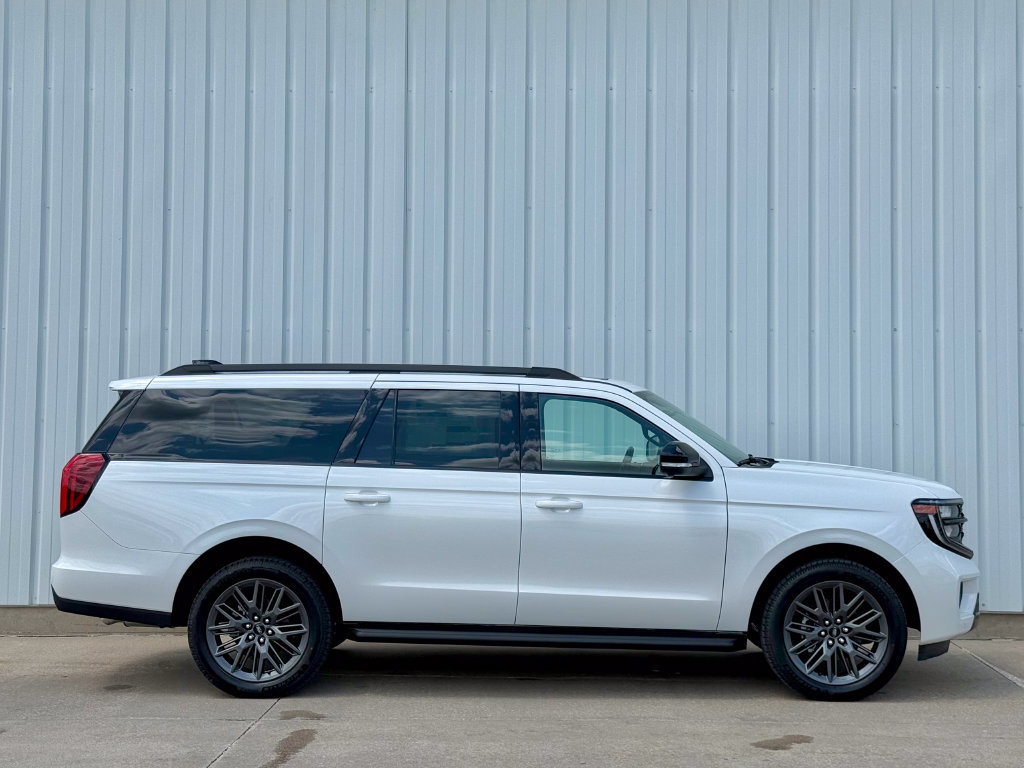 New 2026 Ford Expedition Max Platinum w/ Stealth Appearance Package AWD/4WD image 7