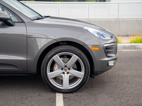 Used 2017 Porsche Macan S AWD/4WD image 9