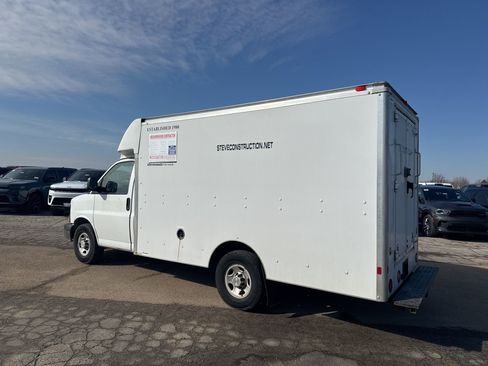 Used 2012 Chevrolet Express 3500 image 8