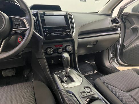 Used 2022 Subaru Impreza 2.0i Premium image 18
