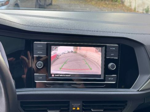 Used 2019 Volkswagen Jetta R-Line image 16