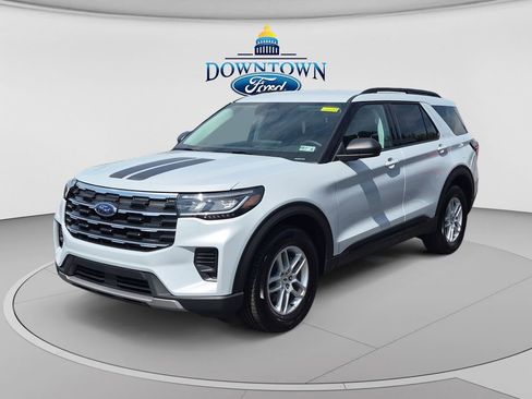 Used 2026 Ford Explorer Active AWD/4WD image 7