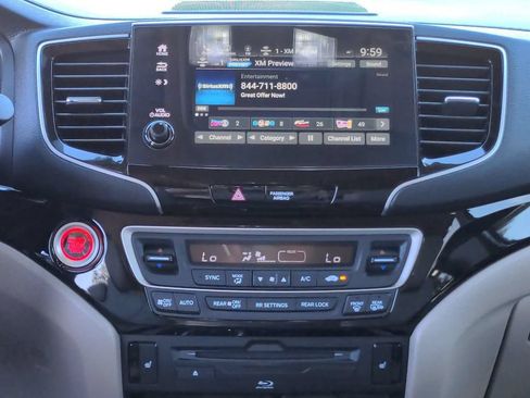 Used 2021 Honda Pilot Touring image 15