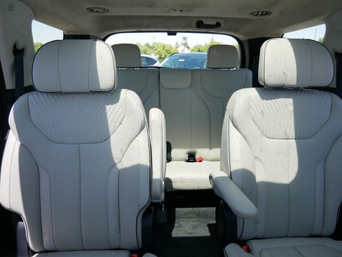 Certified 2023 Hyundai Palisade Calligraphy AWD/4WD image 13