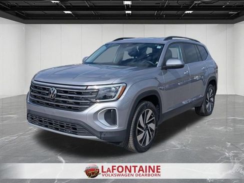 Certified 2025 Volkswagen Atlas SE image 1