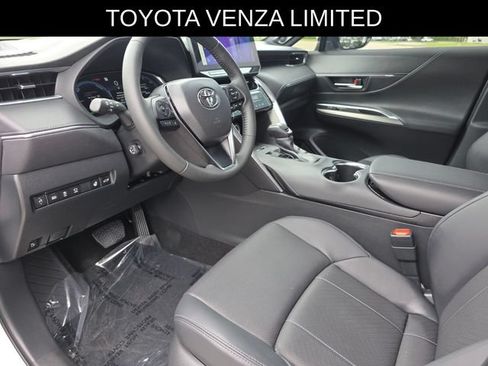 Used 2024 Toyota Venza Limited AWD/4WD image 24