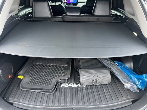 Used 2025 Toyota RAV4 XLE Premium image 24