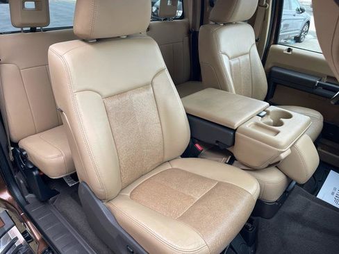 Used 2011 Ford F250 Lariat w/ Chrome Pkg image 41