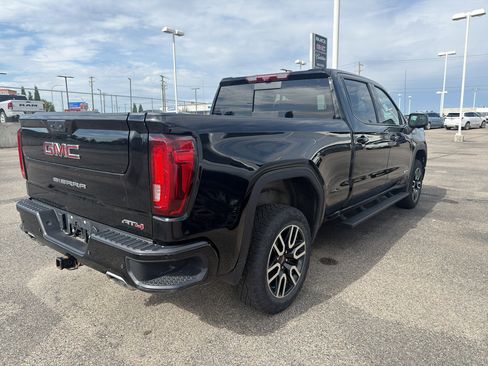 Used 2023 GMC Sierra 1500 AT4 w/ Technology Package AWD/4WD image 5