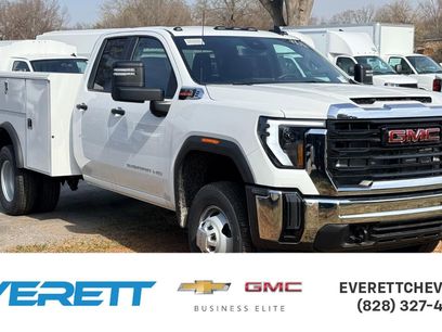 New 2026 GMC Sierra 3500 Pro w/ Convenience Package