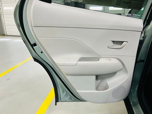 Used 2025 Hyundai Kona SEL image 28