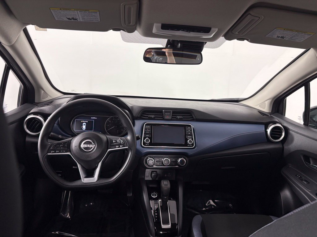 Used 2025 Nissan Versa SV w/ Trunk Package FWD image 15