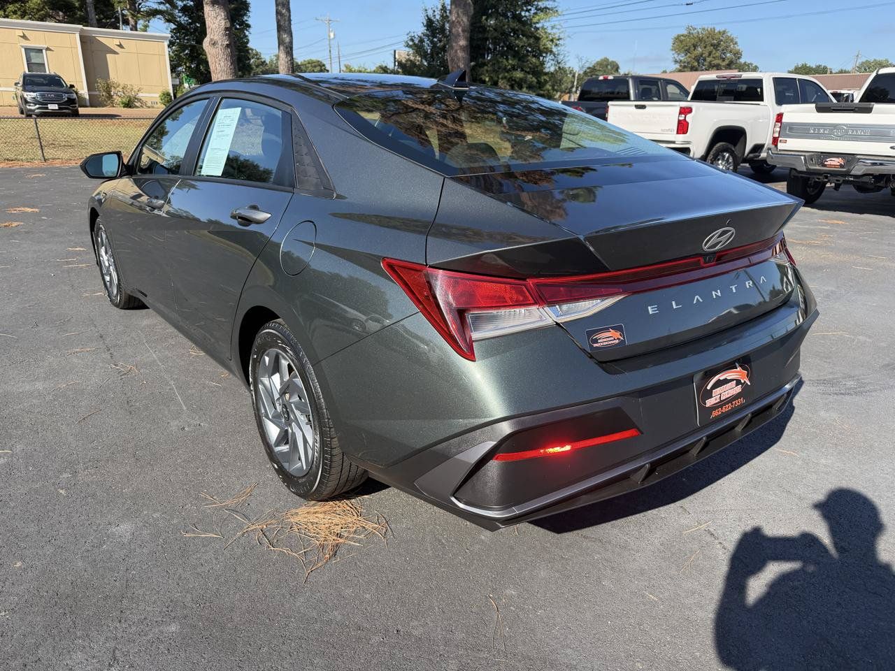 Used 2024 Hyundai Elantra SEL FWD image 2